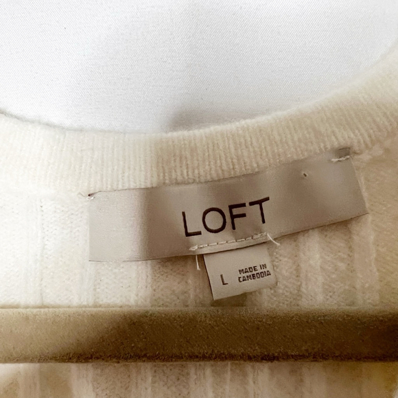 LOFT Ivory Ribbed Wrap V-Neck Sweater Size Large New with tags - Picture 3 of 5